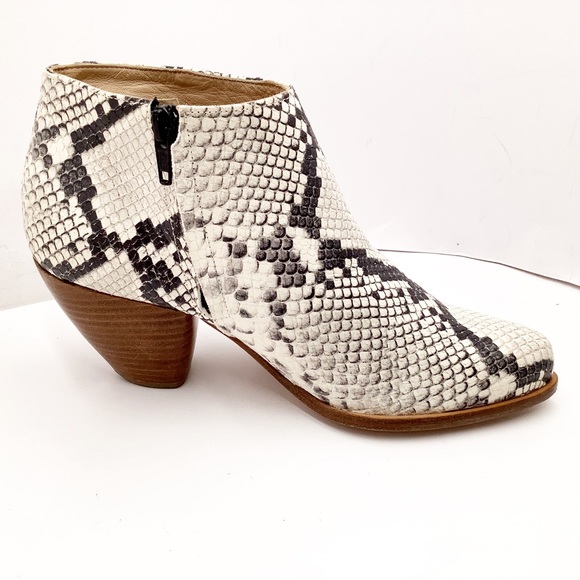 {Alberto Zago} Milano Ankle Bootie - Picture 9 of 12